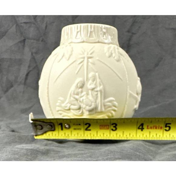 Lenox Christmas Nativity Candle Holder Votive Porcelain Ornamental Glow NWB - Picture 8 of 12